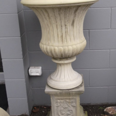 The Norfolk urn is a beautifully detailed urn by Sanstone NZ